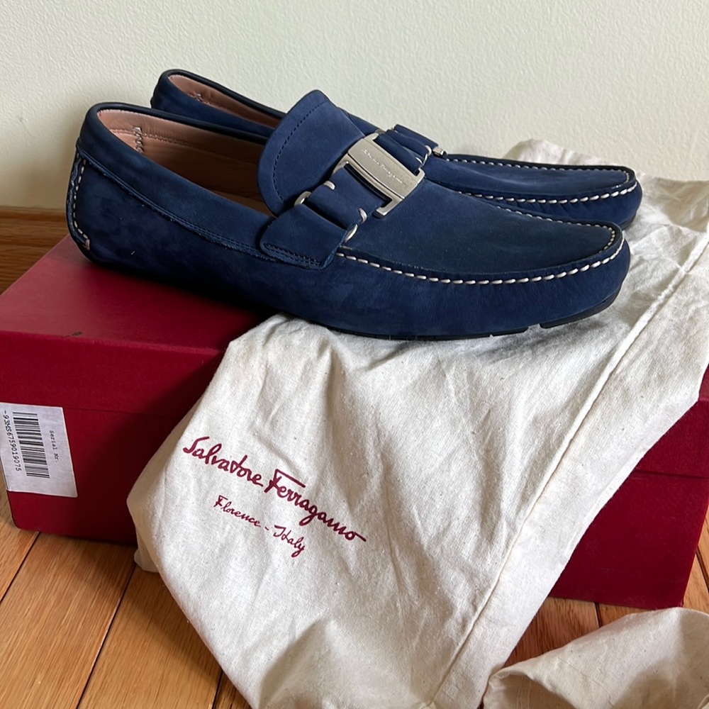 Salvatore Ferragamo Loafers size9